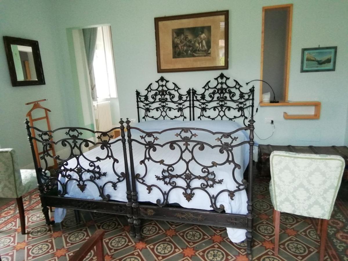 Villa Manasse Ачі-Кастелло Екстер'єр фото